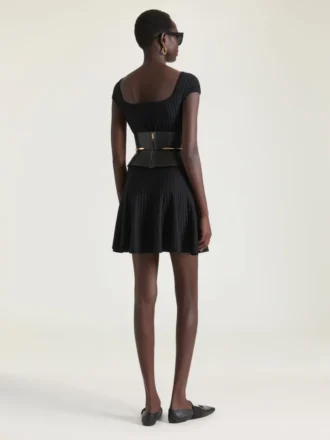 A-linjeformad klänning i ribbstickat