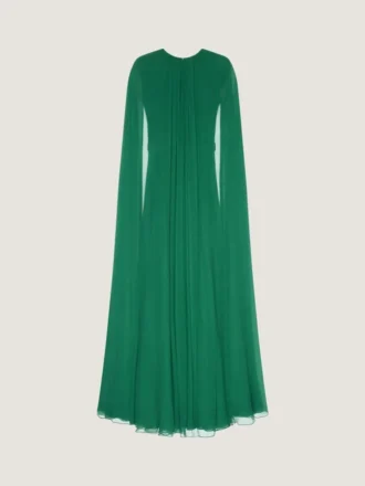 Aftonklänning i silkeskrepp med cape