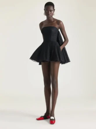 Ballerinaskor med skuren kvadratisk tå i lackläder