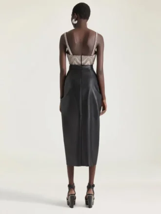 BH-top i satin med broderade pärlor