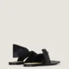 Boudoir-tongsandaler i nappaläder med rosett Boudoir-tongsandaler i nappaläder med rosett
