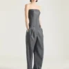 Bullet-bustier, skräddarsydd helkostym i ull Bullet-bustier, skräddarsydd helkostym i ull
