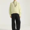 Couture-tröja med hög hals och sömmar i alpacka- och jakull Couture-tröja med hög hals och sömmar i alpacka- och jakull