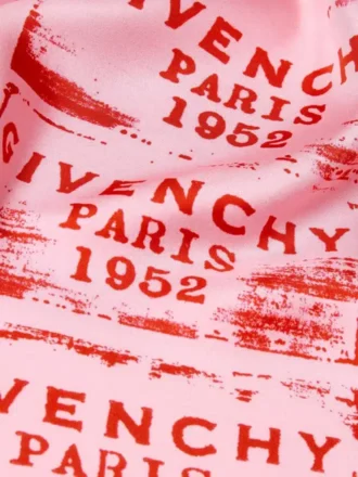 Givenchy Stamp Square i siden