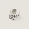 Givenchy Tape Earcuff i metall och emalj Givenchy Tape Earcuff i metall och emalj