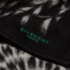 Halsduk i ulljacquard med djurmönster Halsduk i ulljacquard med djurmönster