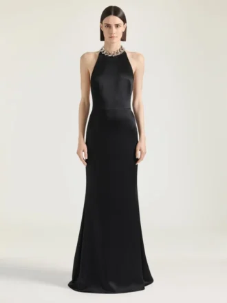 Halterklänning i crepe och satin