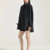 Kokongskjorta i poplin med Givenchy-broderi Kokongskjorta i poplin med Givenchy-broderi