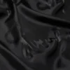 Kvadratisk detalj i sidenjacquard med Givenchy-signatur Kvadratisk detalj i sidenjacquard med Givenchy-signatur