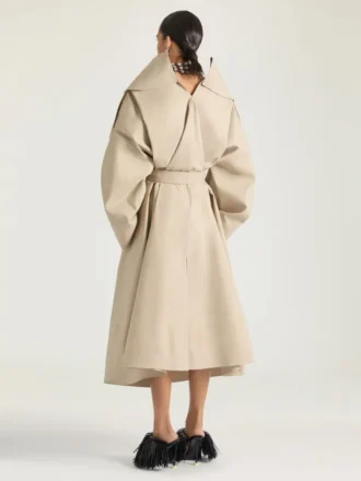 Lång trenchcoat i bomull med snitt