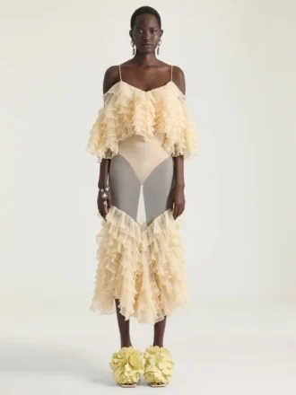 Lång volangklänning i ultrafint stickat