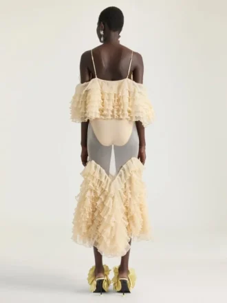 Lång volangklänning i ultrafint stickat