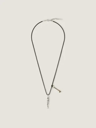 Lucky Charms-halsband i läder och metall