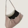 Medium Facet-tote i kornat läder Medium Facet-tote i kornat läder