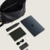 Medium Voyou Bag i glansigt läder Medium Voyou Bag i glansigt läder