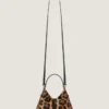 Nano Voyou Bag i läder med ponnyeffekt och leopardmönster Nano Voyou Bag i läder med ponnyeffekt och leopardmönster