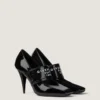 Pumps i lackläder med skuren fyrkantig Givenchy-remsa Pumps i lackläder med skuren fyrkantig Givenchy-remsa