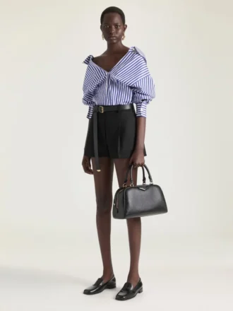 Antigona East-West-bowlingväska i kornat läder