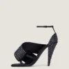 Sandaler med klippt fyrkantig klack i satin med strass