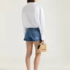 Shorts i mellablå denim