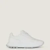 Sneakers i glansigt vadderat läder Sneakers i glansigt vadderat läder