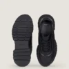 Sneakers i glansigt vadderat läder Sneakers i glansigt vadderat läder