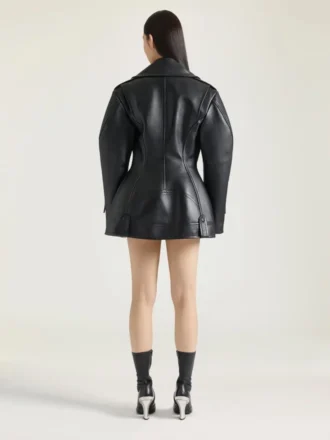 Åtsittande bikerjacka i läder