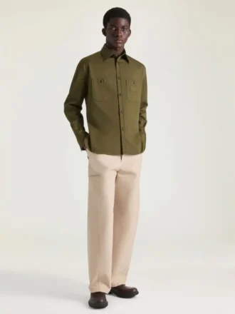 Över skjorta med couture-sömmar i bomull och Givenchy Paris-märke